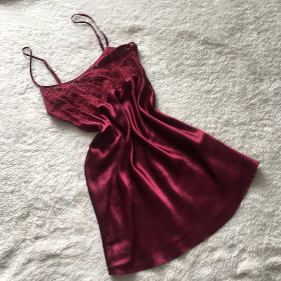 Victoria Secret Vintage Gold label slip - Picture 1 of 9